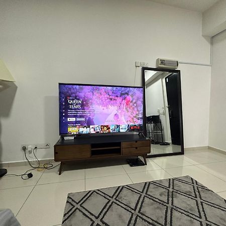 Kyra Homestay Centrus Soho Cyberjaya *Wifi And Pool* Eksteriør bilde